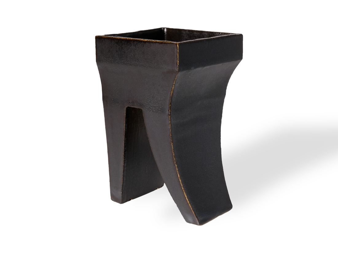 霽月・Seigetsu / グラファイトブラック（植木鉢 / Plant pot）