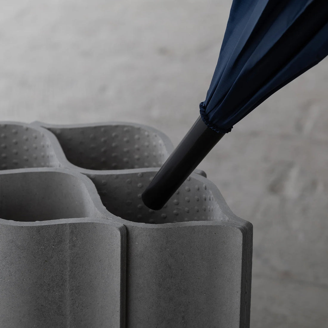 LWP×JIN KURAMOTO Slate Umbrella Stand