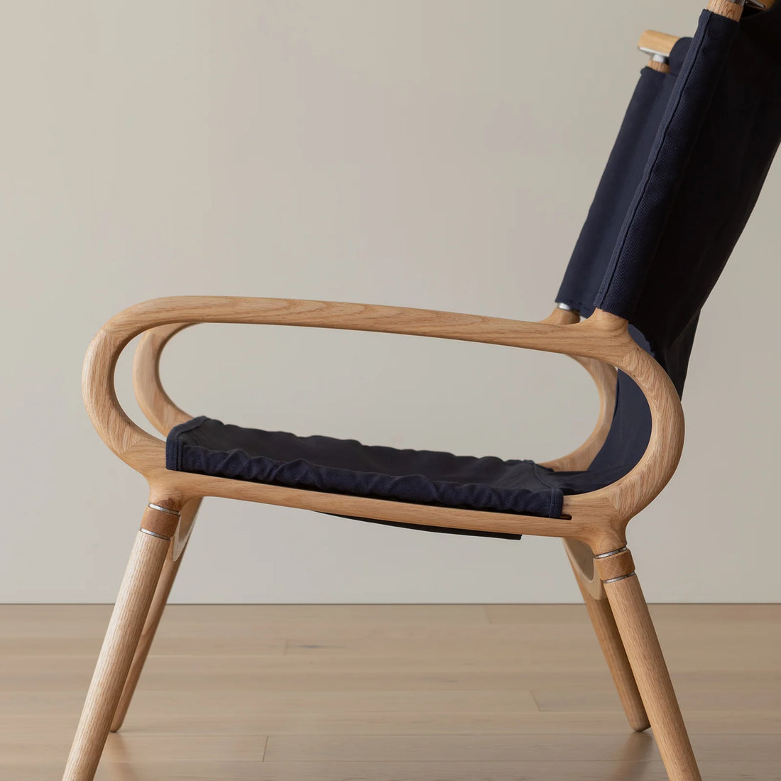 LWP006 Grand Chair