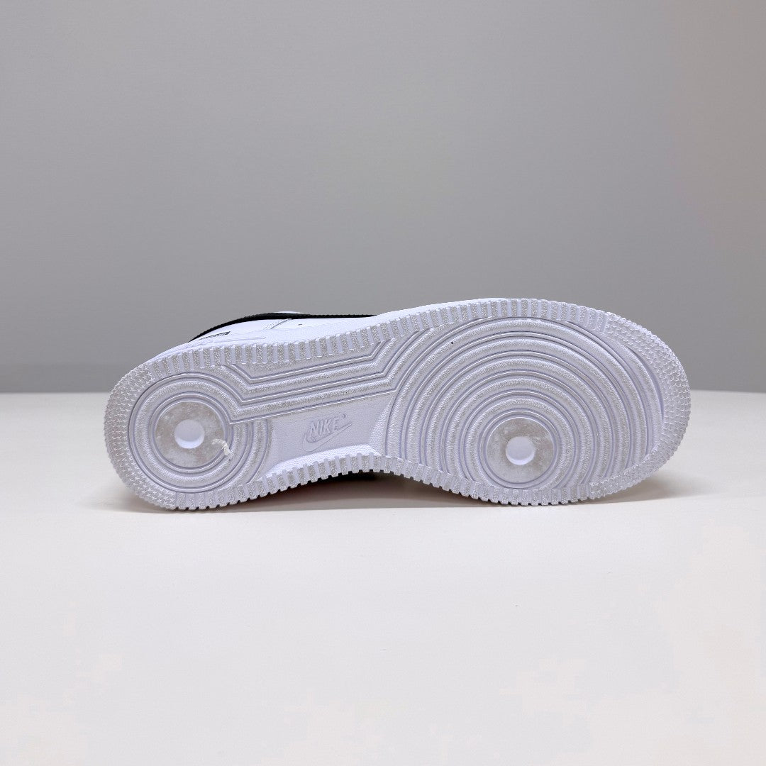 Supreme × Nike Air Force 1 Low SP “White” 27.5cm｜OKUBO MEGANE