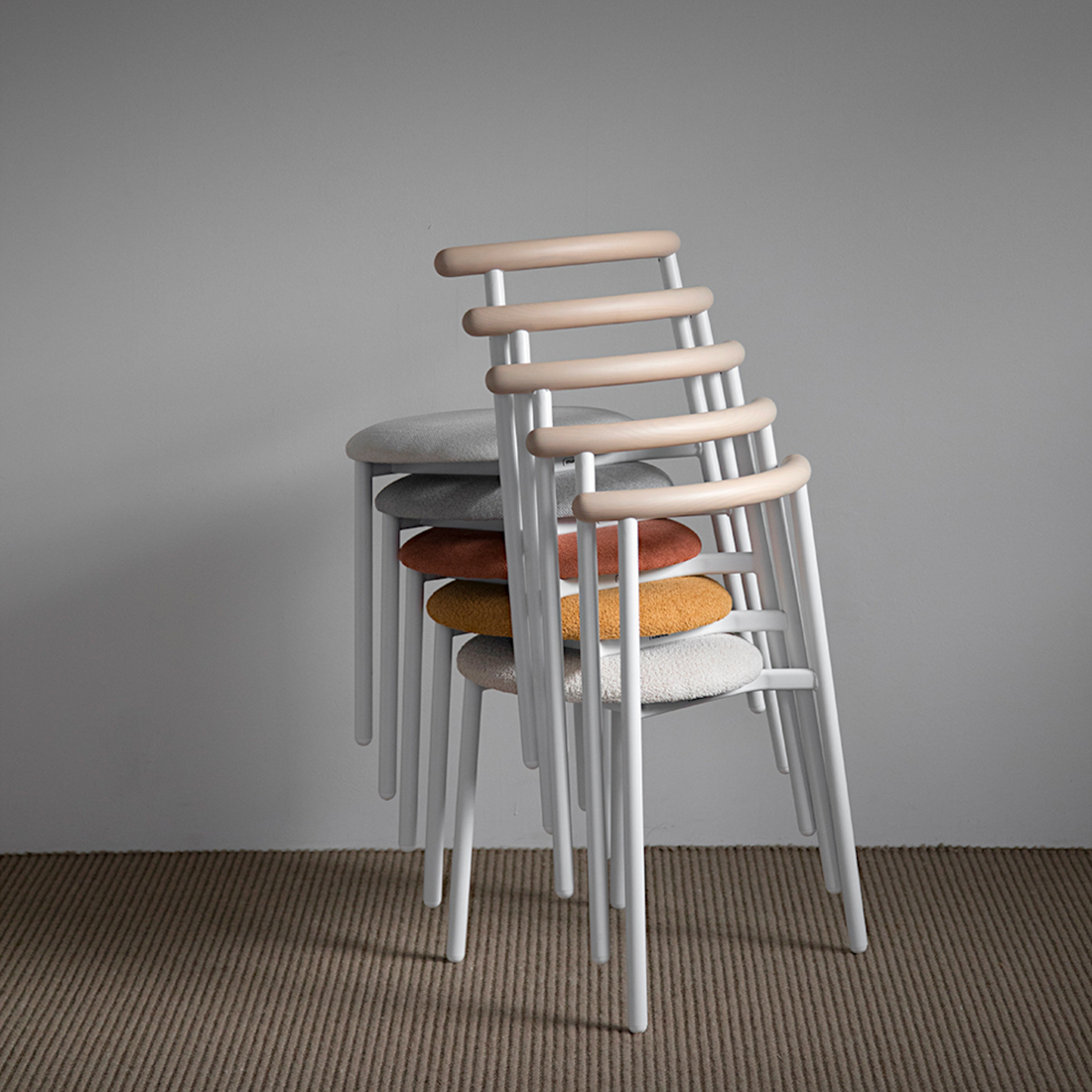BOW CHAIR