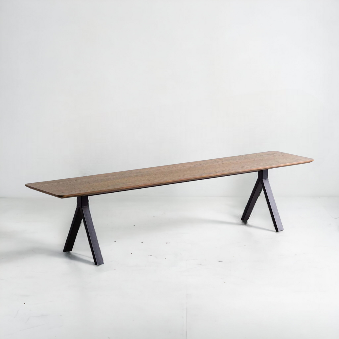 SMOKED OAK × IRON BENCH FORK LEG