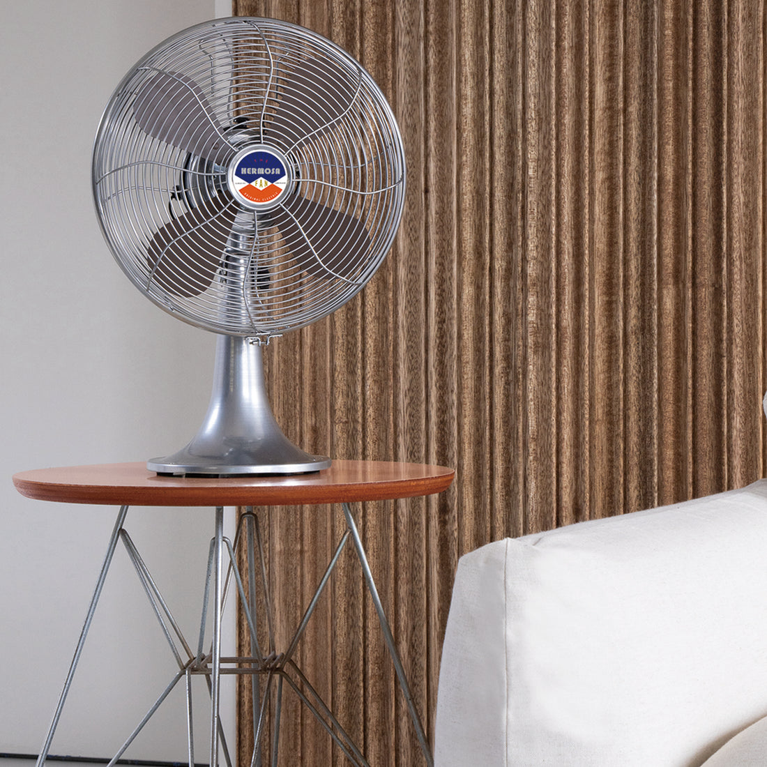 RETRO FAN TABLE