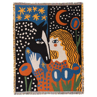 Alma Throw