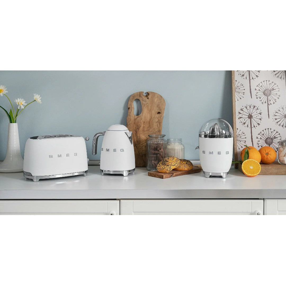 SMEG 50's レトロ 電気ケトル マットホワイト 1.7L – ENTown