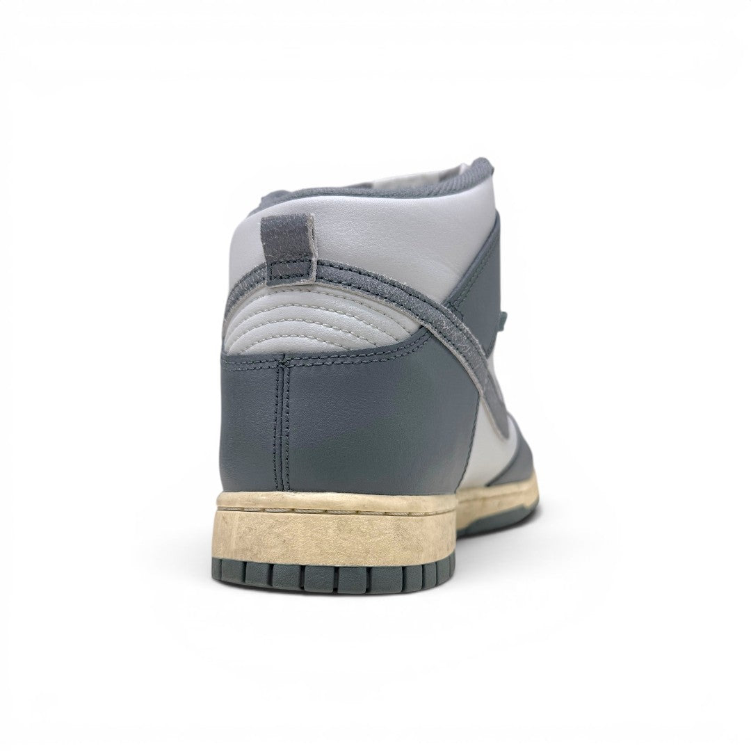 NIKE Dunk High Retro SE Vintage “Light Bone / Tumbled Grey” 28.0cm｜OKUBO MEGANE