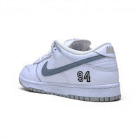 NIKE SB × Supreme Dunk Low OG QS White / Metallic Silver 27.5cm｜OKUBO MEGANE