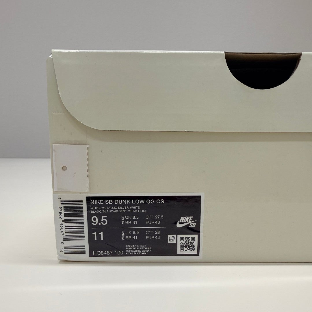 NIKE SB × Supreme Dunk Low OG QS White / Metallic Silver 27.5cm｜OKUBO MEGANE