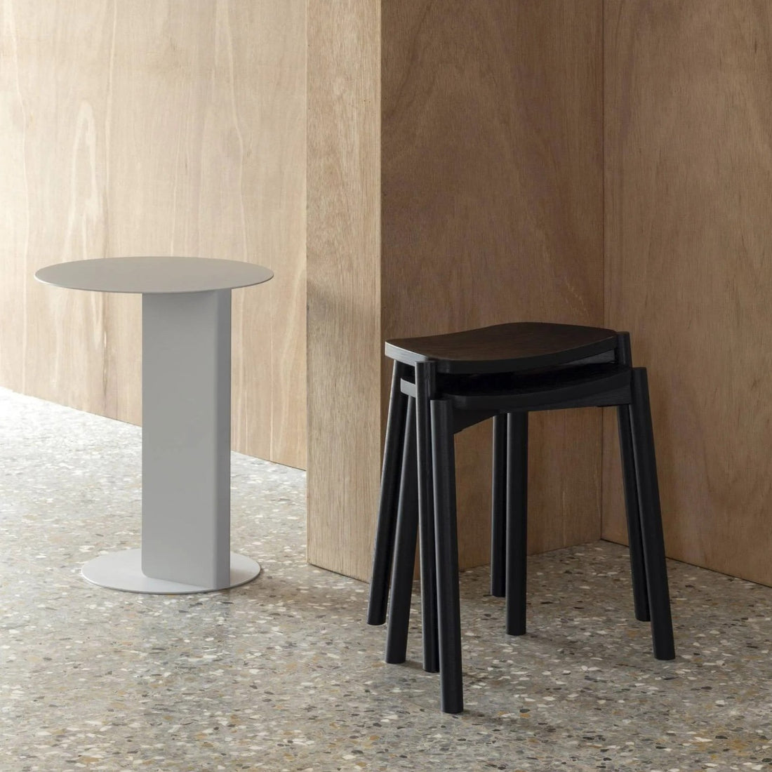 Tars Stool Ash Black