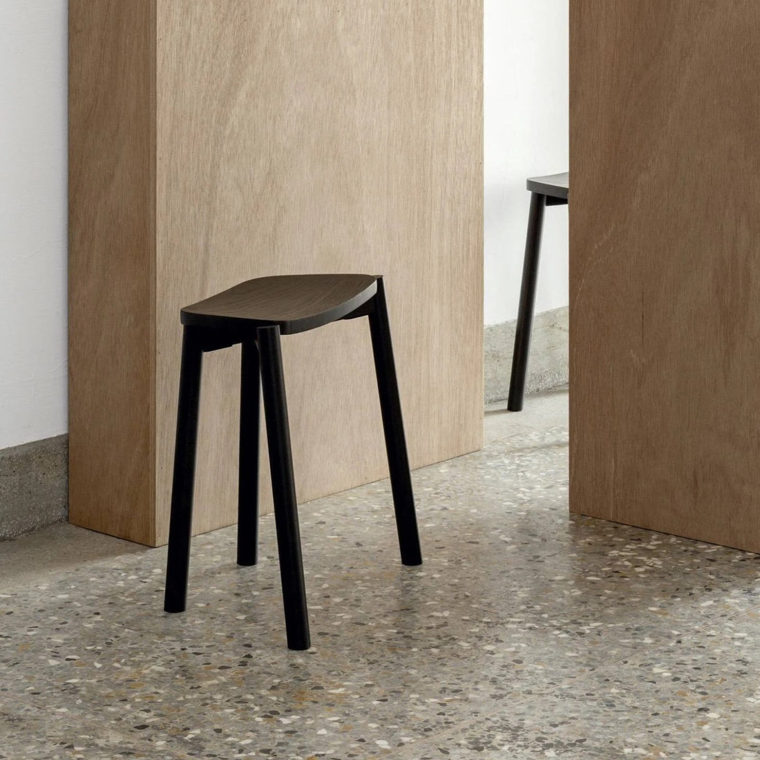 Tars Stool Ash Black