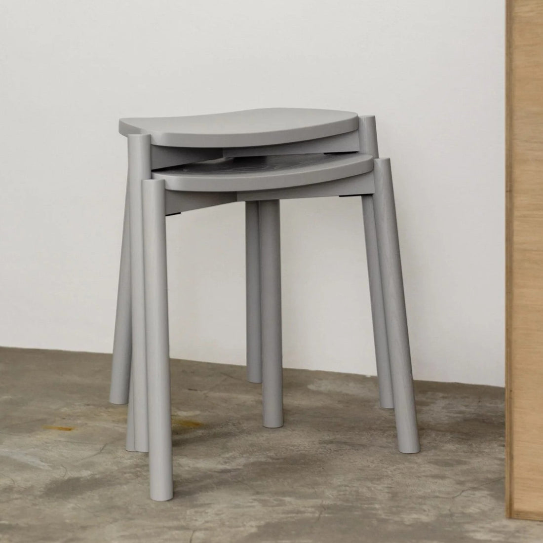 Tars Stool Ash Grey