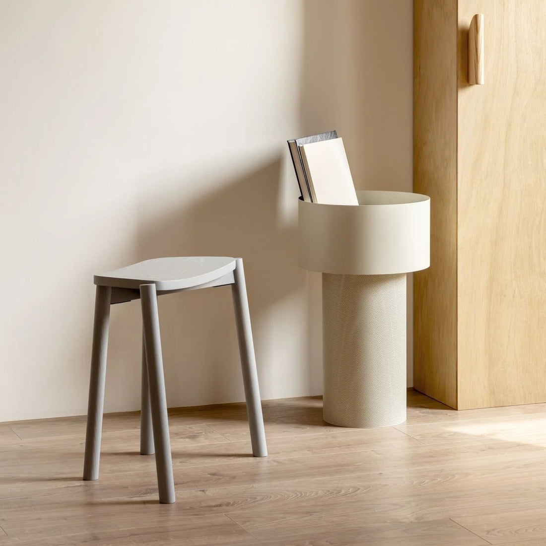 Pedestal Box White