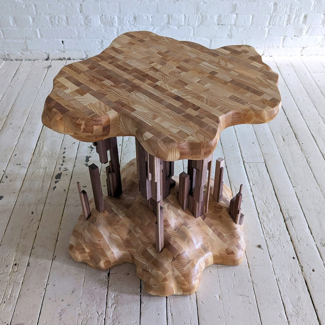 Stelagtable – Sculptural Side Table