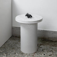 Pedestal Table White / Carrara