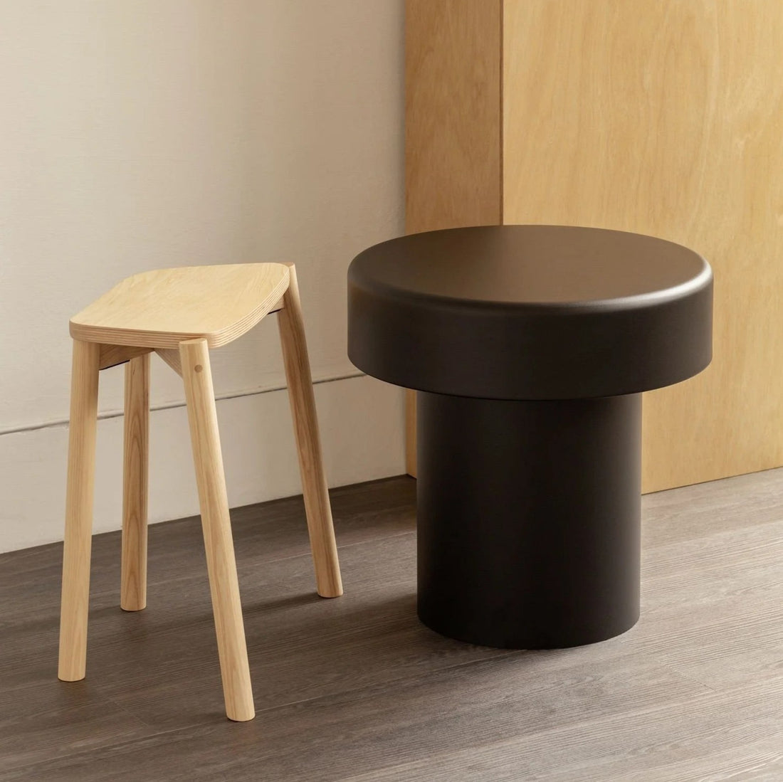 Edge Table – Black