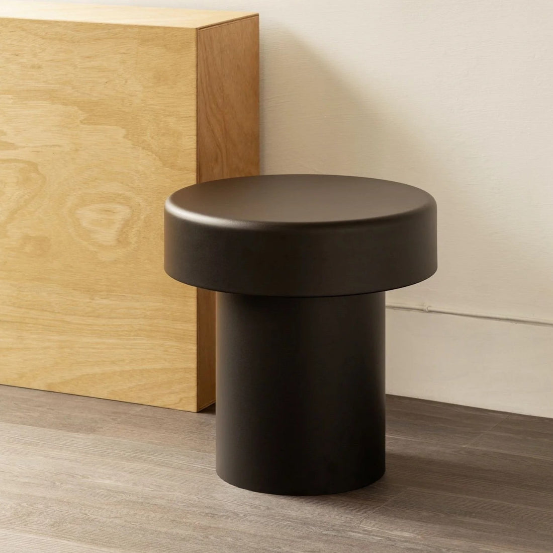 Edge Table – Black