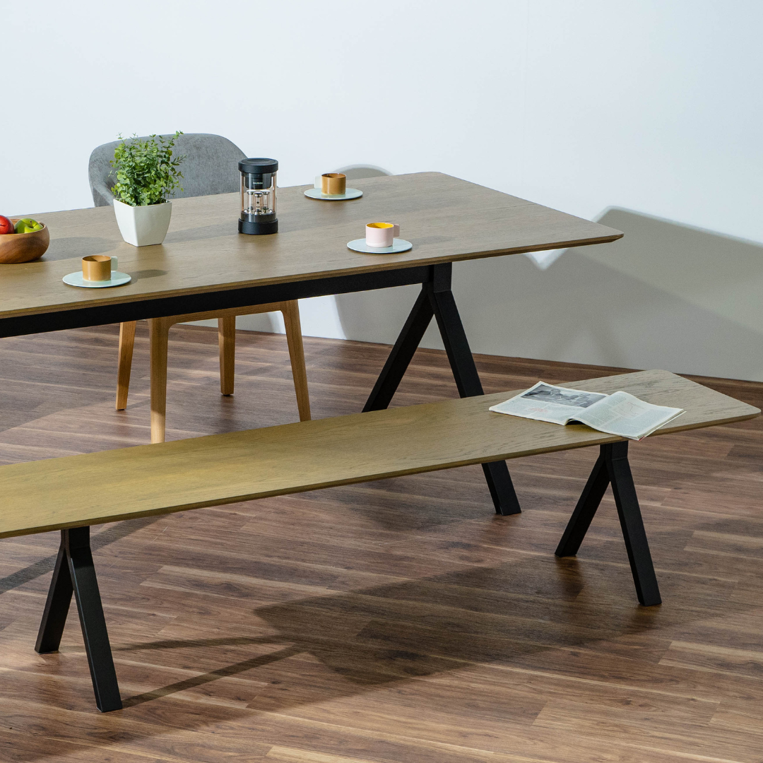 SMOKED OAK × IRON BENCH FORK LEG