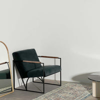 LOUNGE CHAIR
